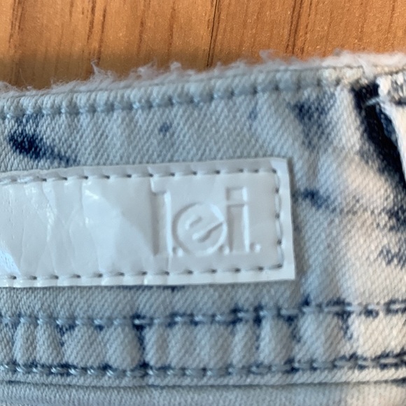 low rise cute shorts size 7 nice condition💕bundle up to save - Picture 5 of 5